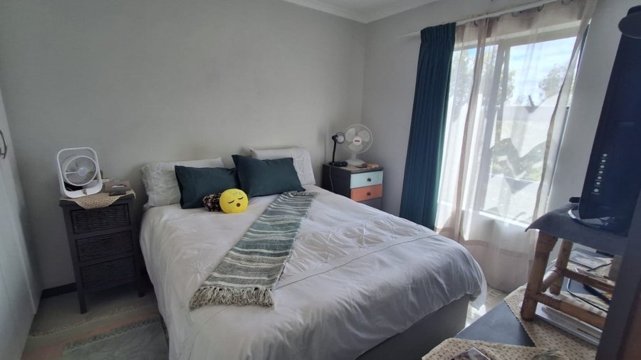 2 Bedroom Property for Sale in Buhrein Western Cape